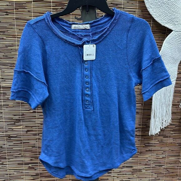 Free People on the Run Cotton Blend Henley in Delft at Nordstrom, Size Large - Picture 2 of 3